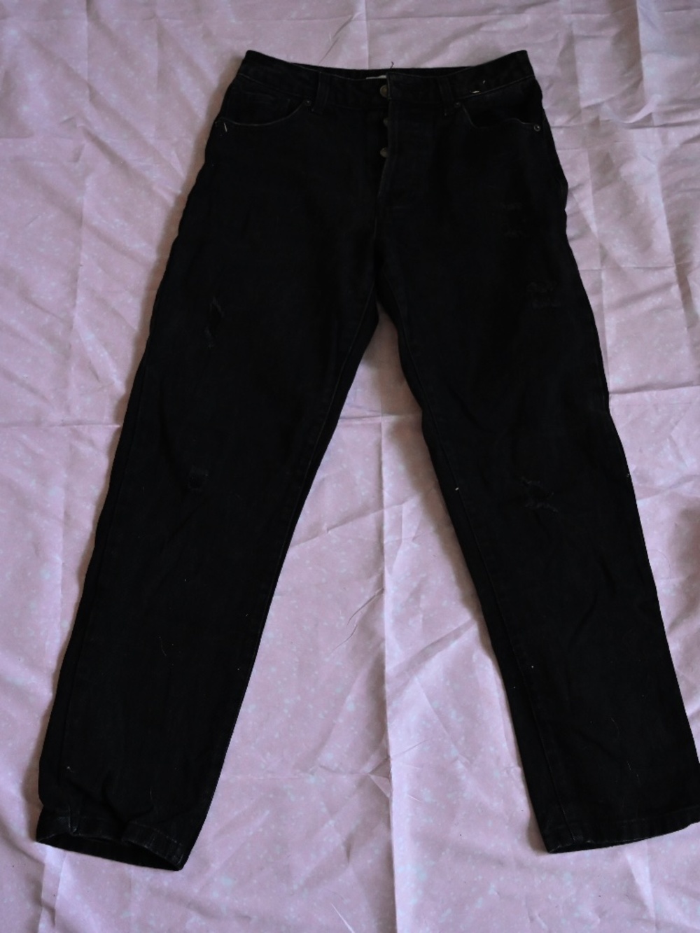 Forever 21 Straight-Leg Distressed Black Jeans – Size 26 🖤✨